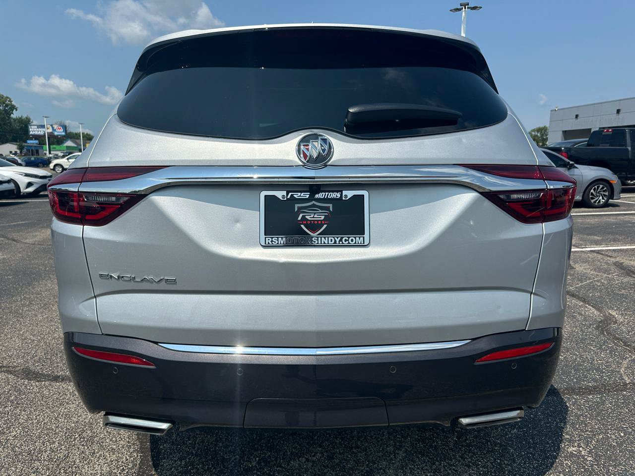 Used 2021 Buick Enclave Premium w/ Sun and Sites Package FWD image 5