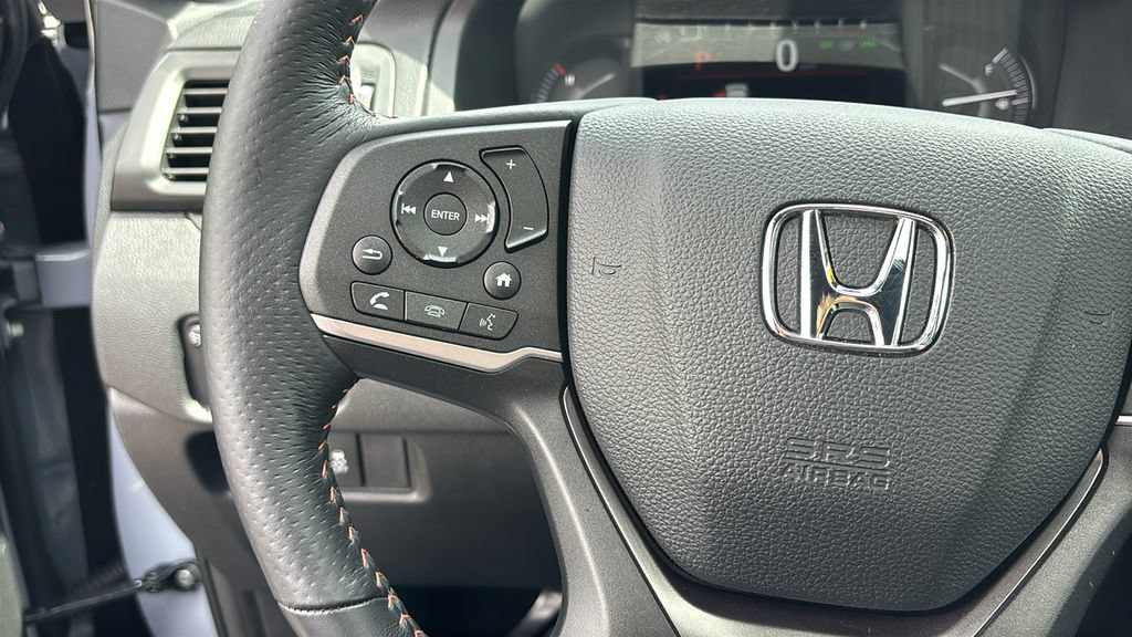 Certified 2025 Honda Passport TrailSport image 17