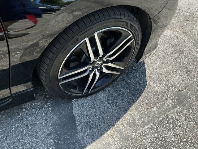 Used 2017 Honda Accord Sport image 16