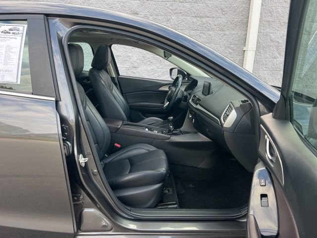 Used 2018 MAZDA MAZDA3 Touring image 37