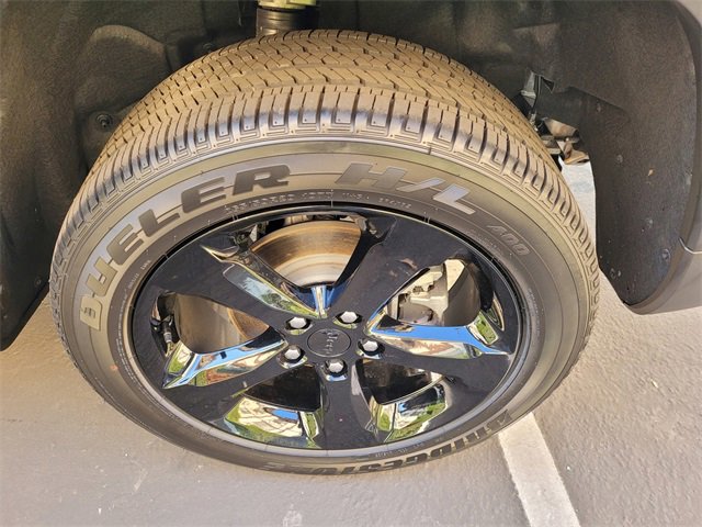 Used 2025 Jeep Grand Cherokee Altitude image 27