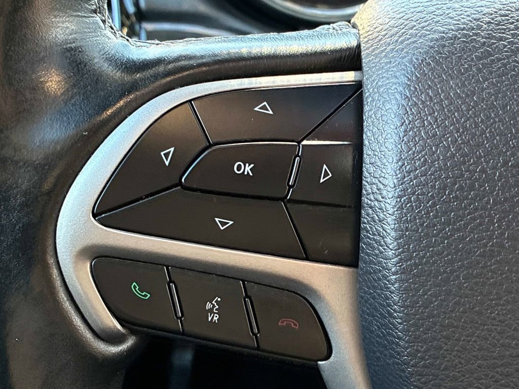 Used 2019 Jeep Grand Cherokee Overland image 25