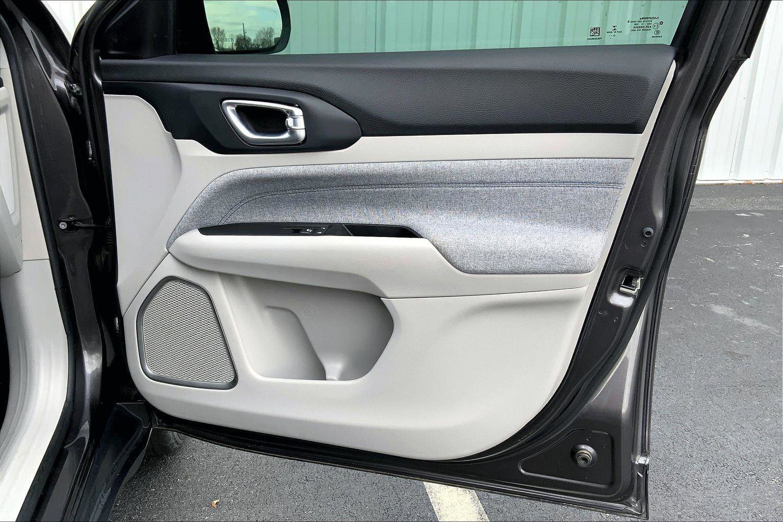 Used 2022 Jeep Compass Latitude image 22