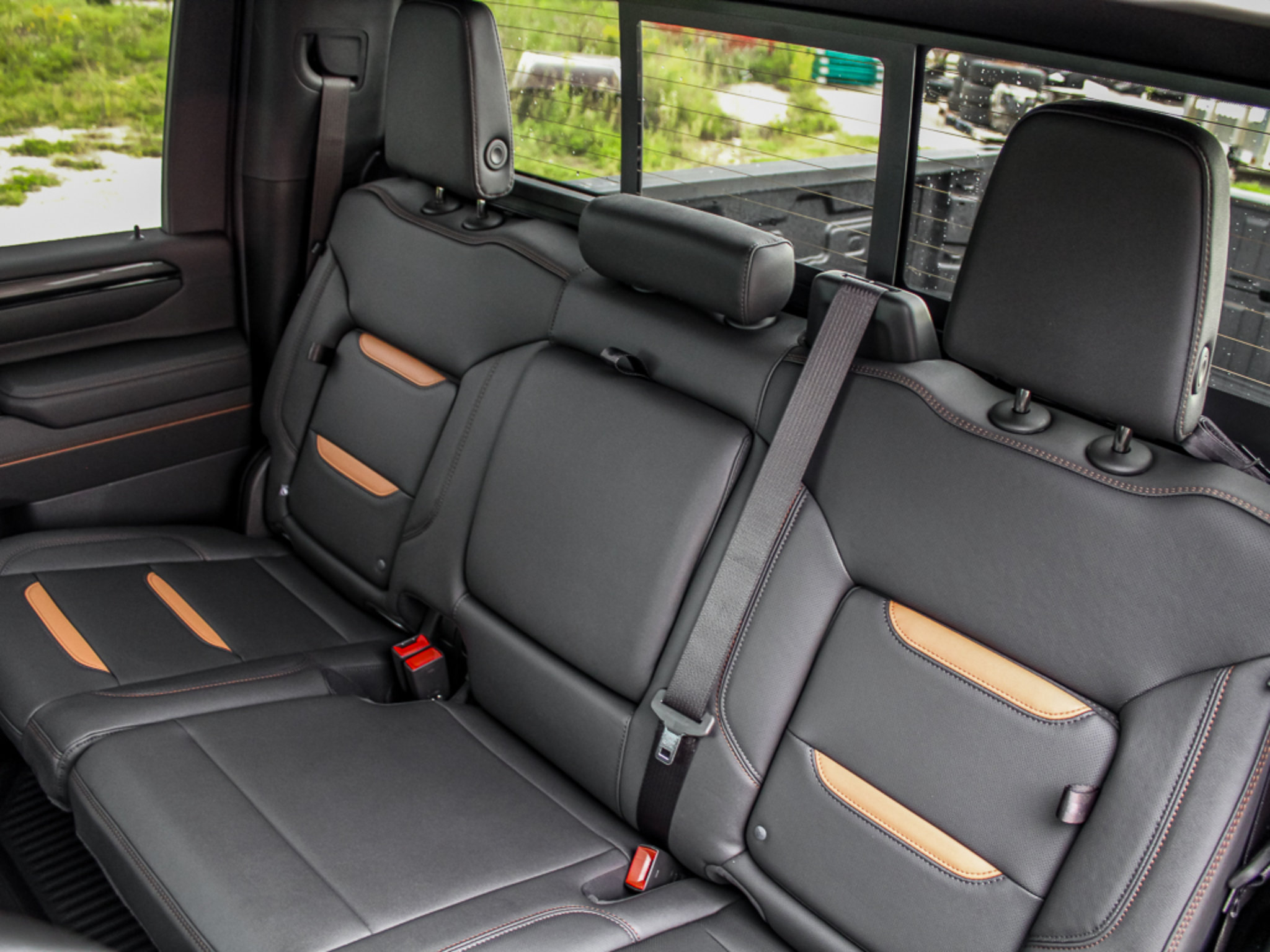 New 2026 GMC Sierra 2500 AT4 w/ AT4 Premium Plus Package AWD/4WD image 23