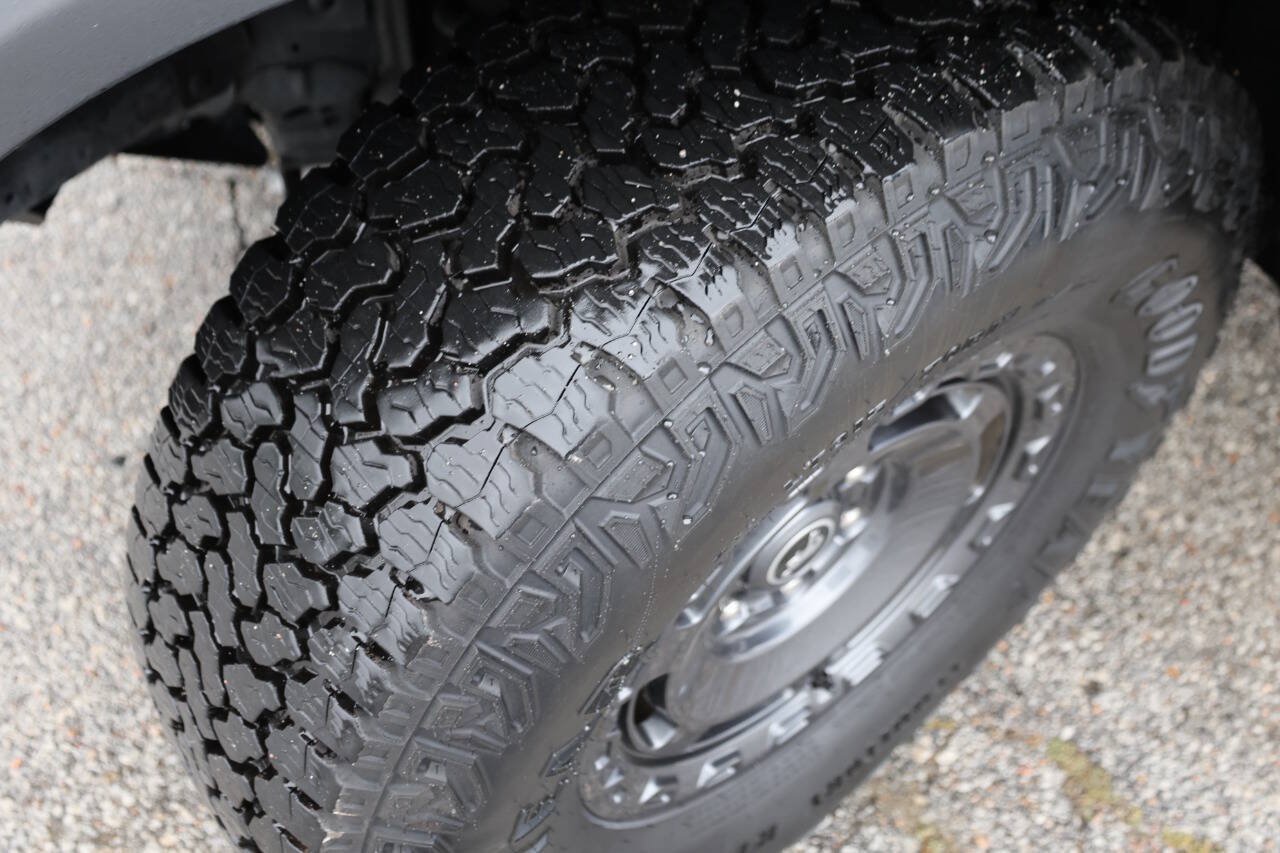 Used 2025 Ford Bronco Badlands AWD/4WD image 25