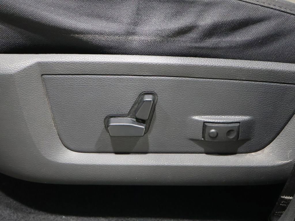 Used 2009 Dodge Ram 1500 Truck SLT w/ Remote Start & Security Group image 12