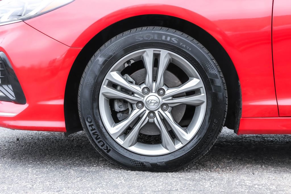 Used 2018 Hyundai Sonata Limited w/ Cargo Package image 17