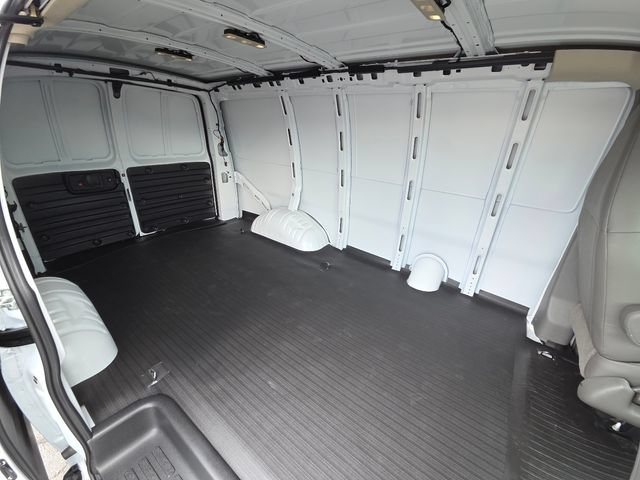 New 2026 Chevrolet Express 2500 w/ Driver Convenience Package RWD image 20