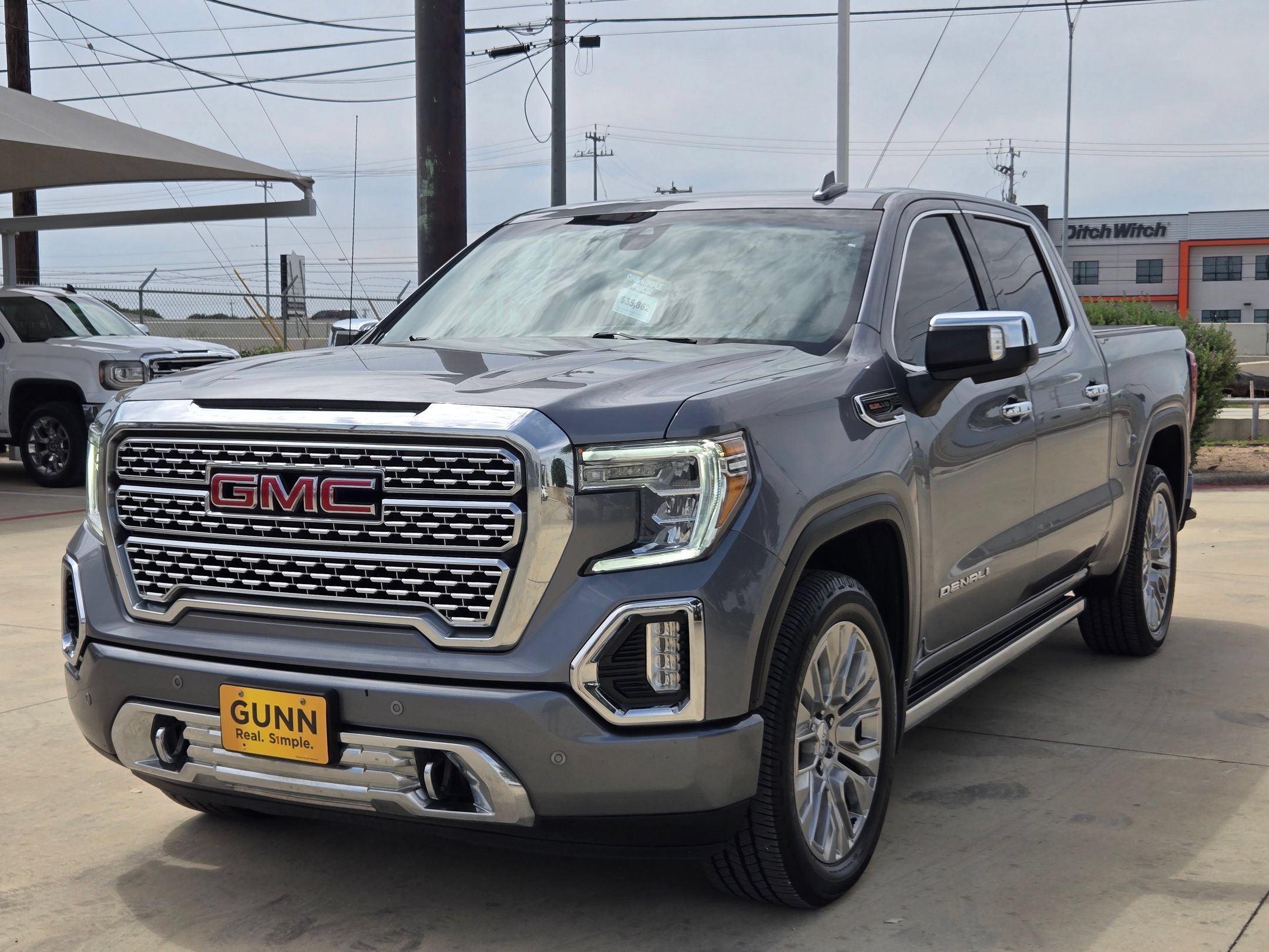 Used 2022 GMC Sierra 1500 Denali w/ Denali Premium Package AWD/4WD image 3