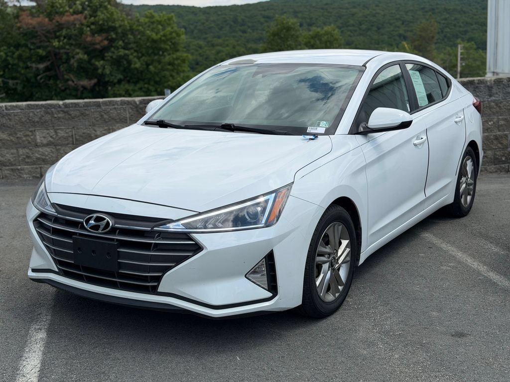 Used 2019 Hyundai Elantra SEL w/ Cargo Package FWD image 1