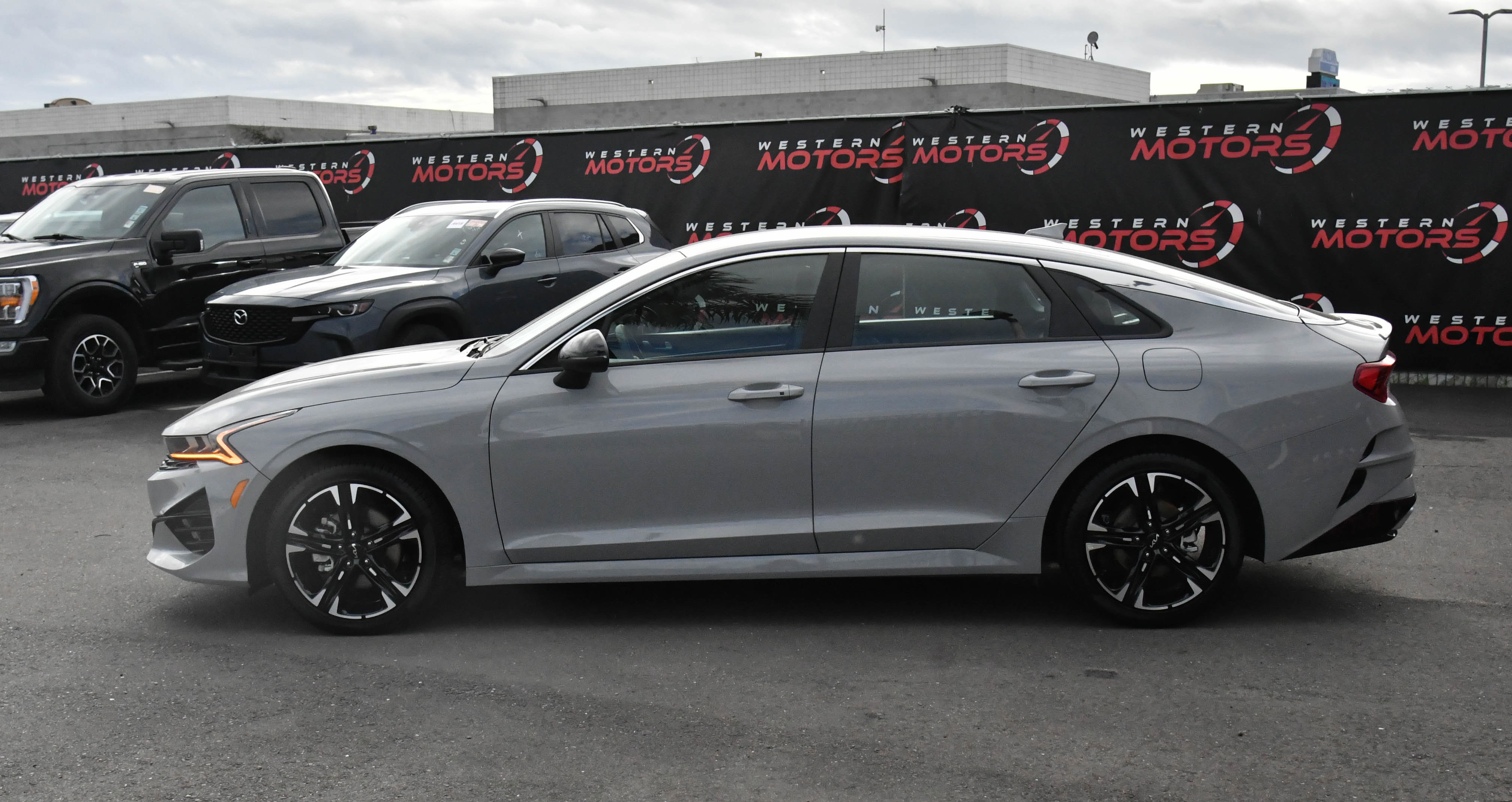 Used 2024 Kia K5 GT-Line w/ GT-Line Premium Package image 4