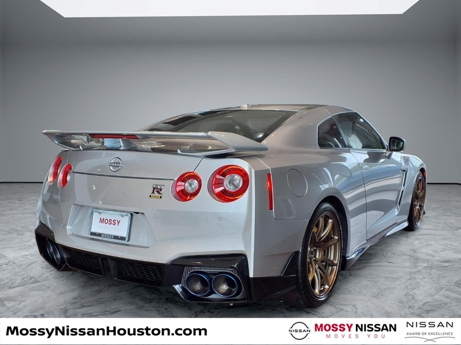 Used 2024 Nissan GT-R w/ Floor Mat Package image 6