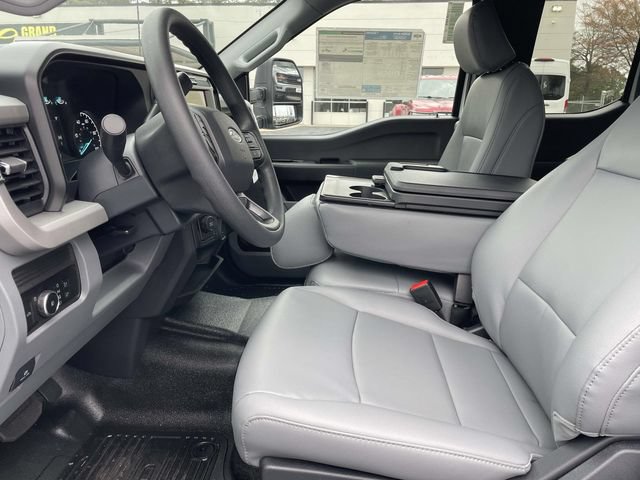 New 2026 Ford F350 XL w/ XL Chrome Package RWD image 16
