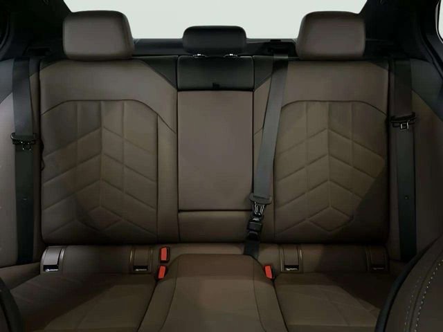 Used 2025 BMW 530i w/ Premium Package RWD image 82