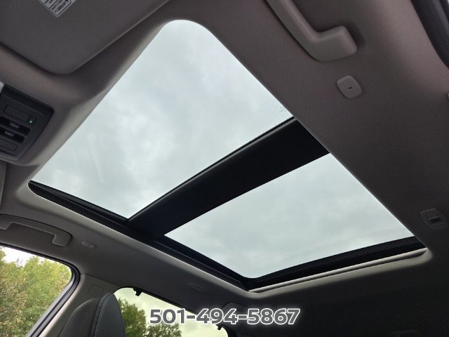 Certified 2024 Nissan Rogue Platinum w/ Platinum Premium Package FWD image 18