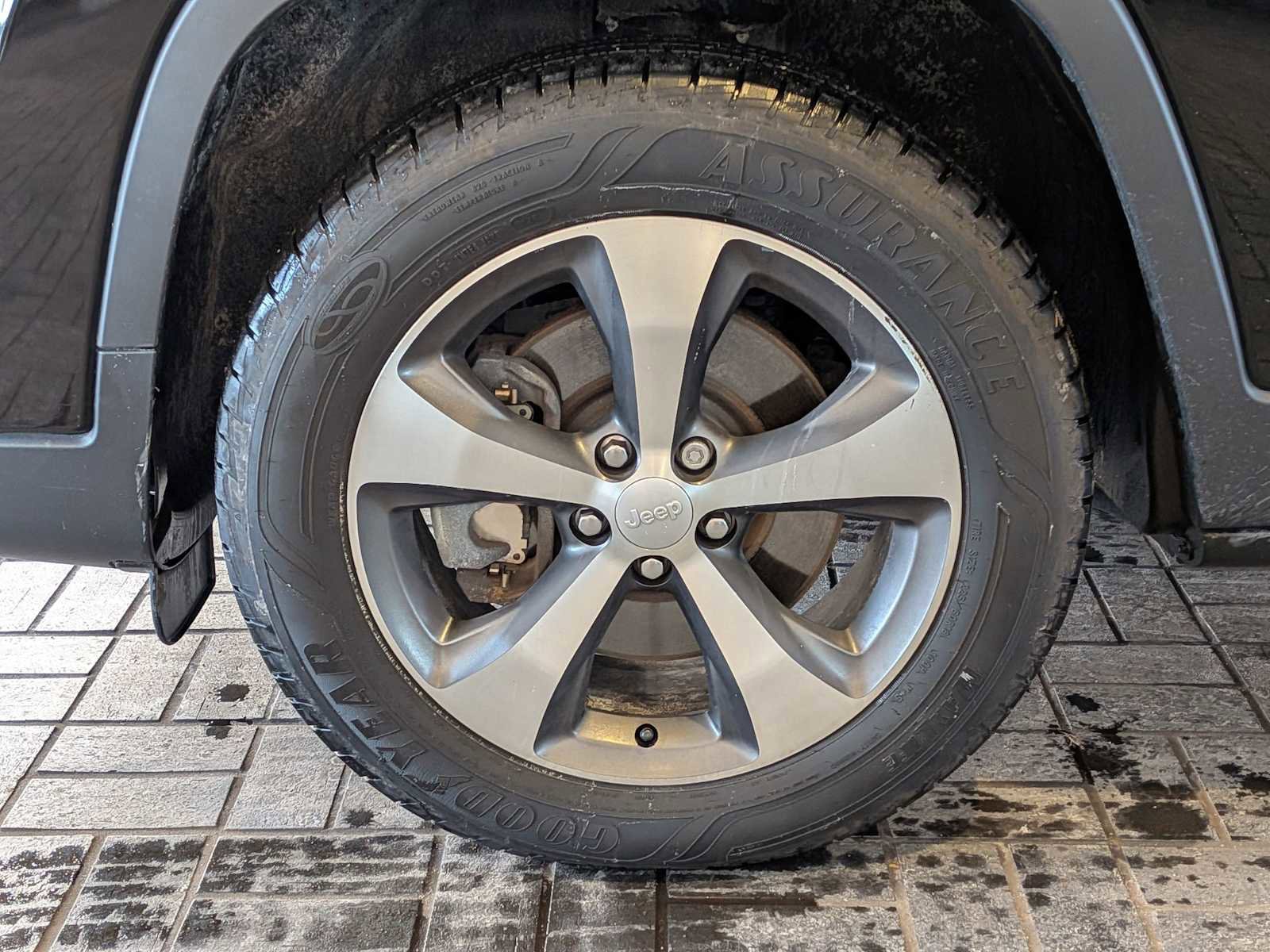 Certified 2020 Jeep Cherokee Limited image 13