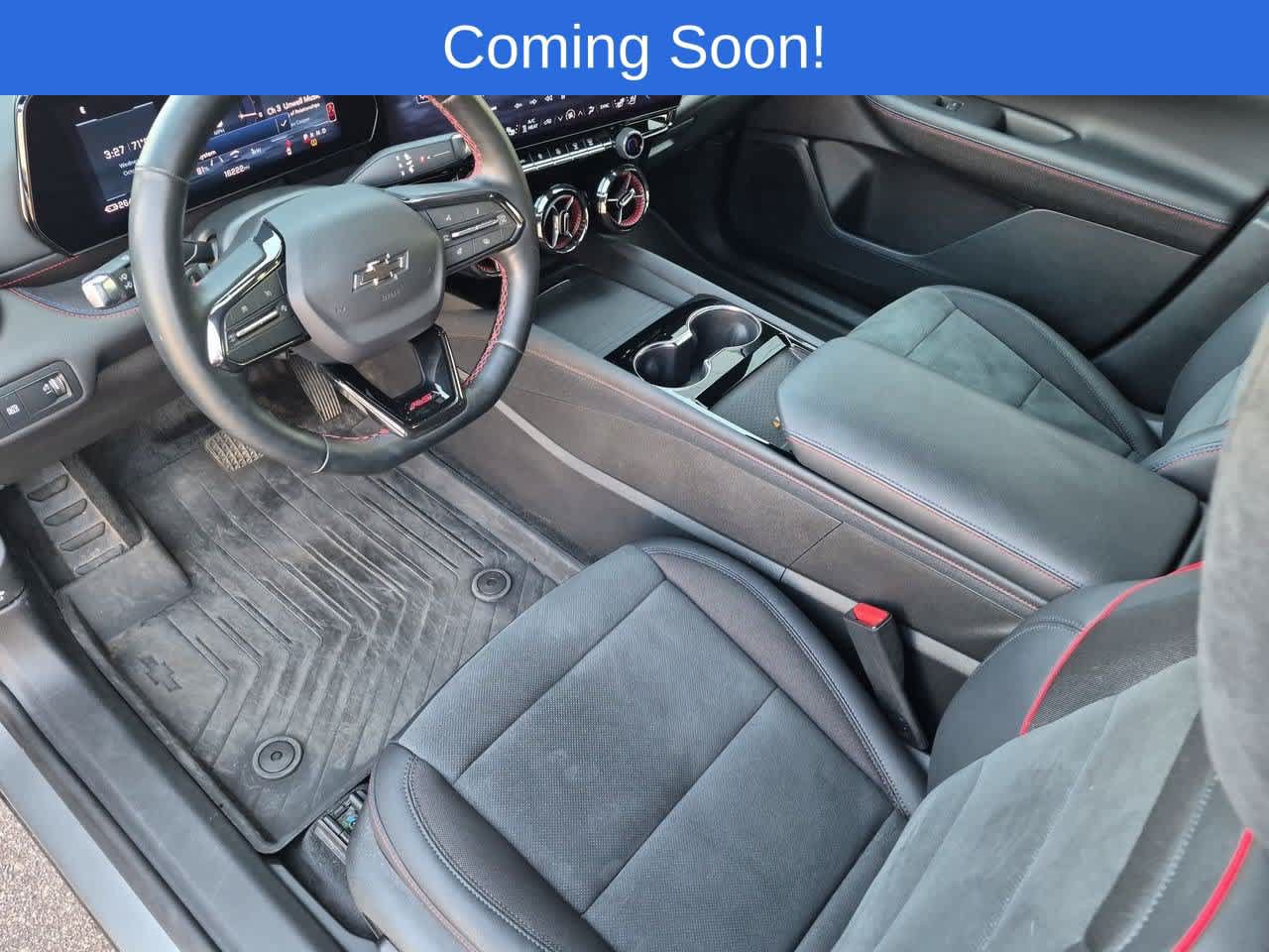 Used 2025 Chevrolet Blazer EV RS AWD/4WD image 2