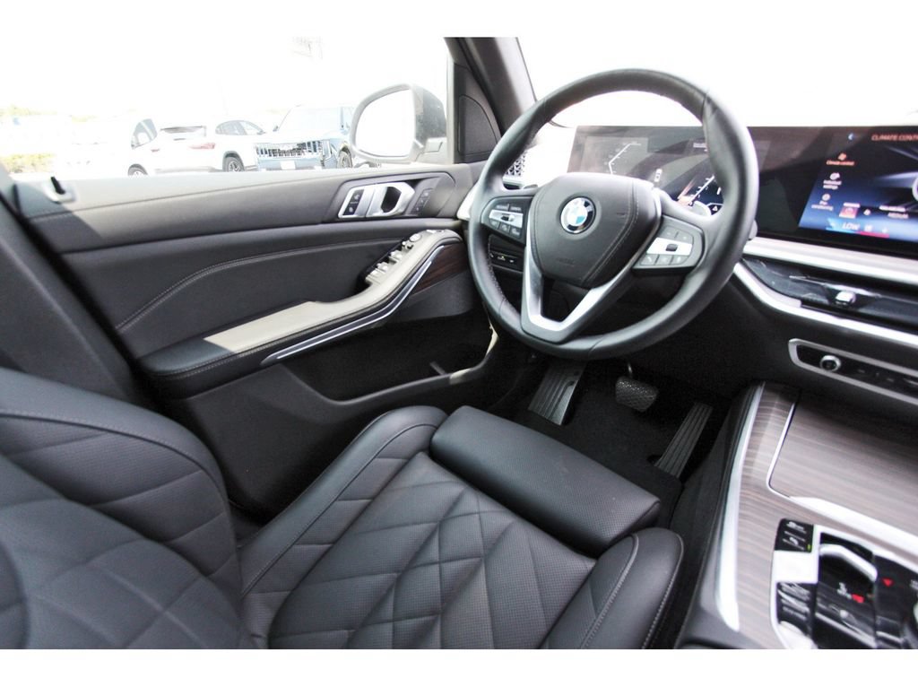 Used 2025 BMW X5 sDrive40i w/ Parking Assistance Package RWD image 9