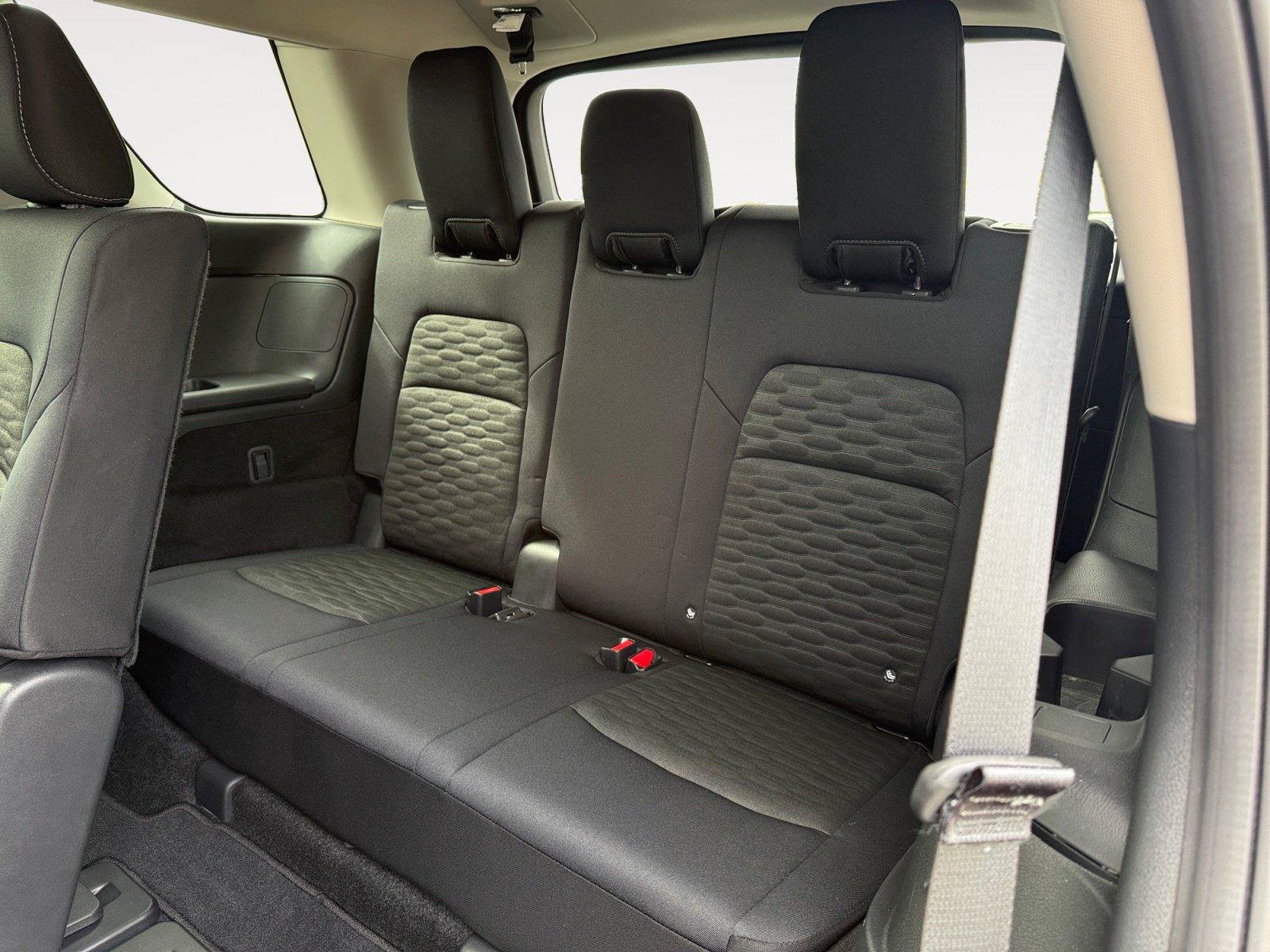 Used 2026 Nissan Pathfinder SV AWD/4WD image 20