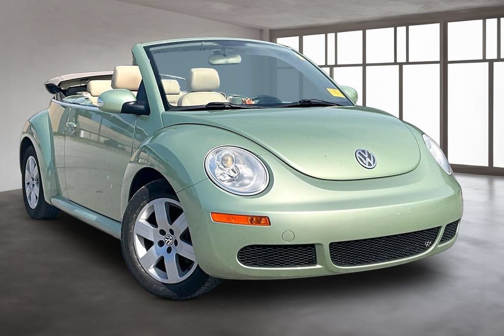 Used 2007 Volkswagen Beetle Convertible w/ Package 1 FWD image 3