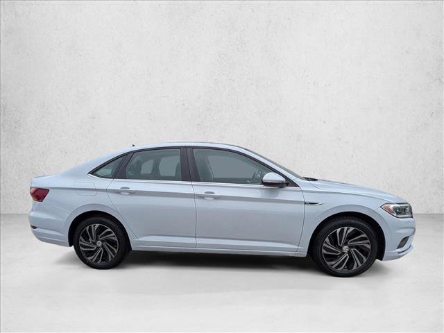 Used 2019 Volkswagen Jetta SEL Premium image 4