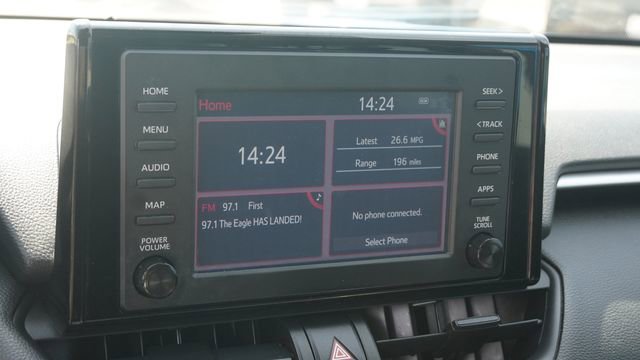 Used 2019 Toyota RAV4 LE image 23