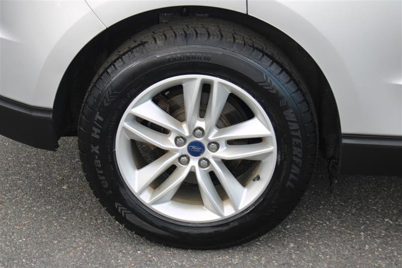 Used 2016 Ford Edge SEL w/ Equipment Group 201A FWD image 9