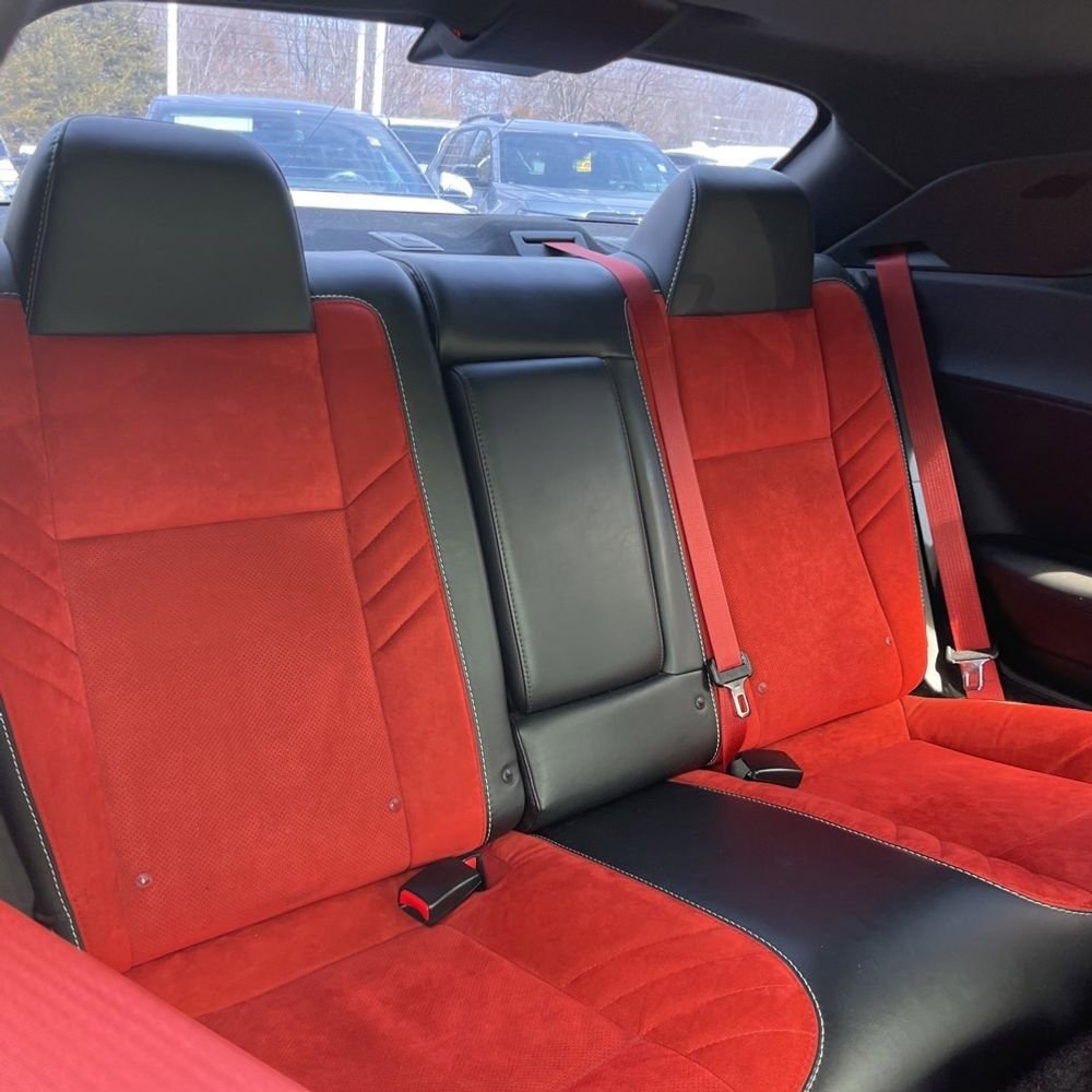 Used 2016 Dodge Challenger SRT w/ Technology Group image 14