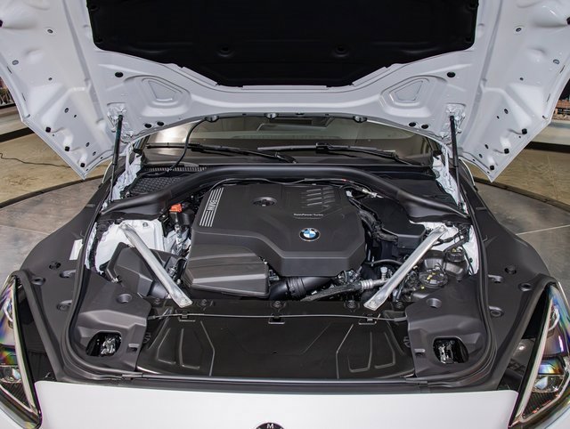 New 2026 BMW Z4 sDrive30i w/ Driving Assistance Package image 6