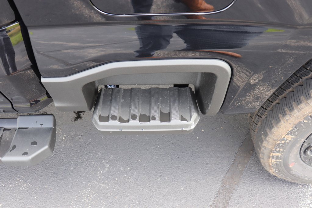 New 2025 Ford F250 Lariat w/ Lariat Ultimate Package image 12