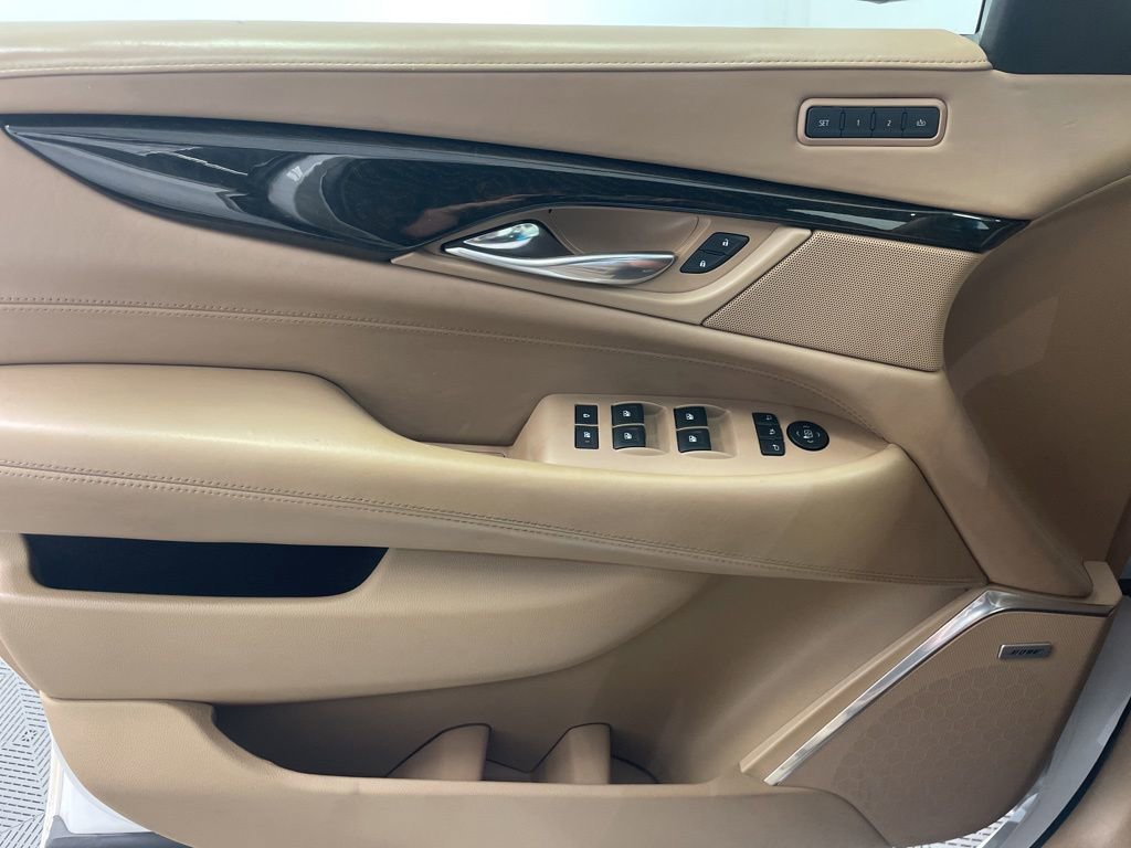 Used 2019 Cadillac Escalade ESV Platinum image 23