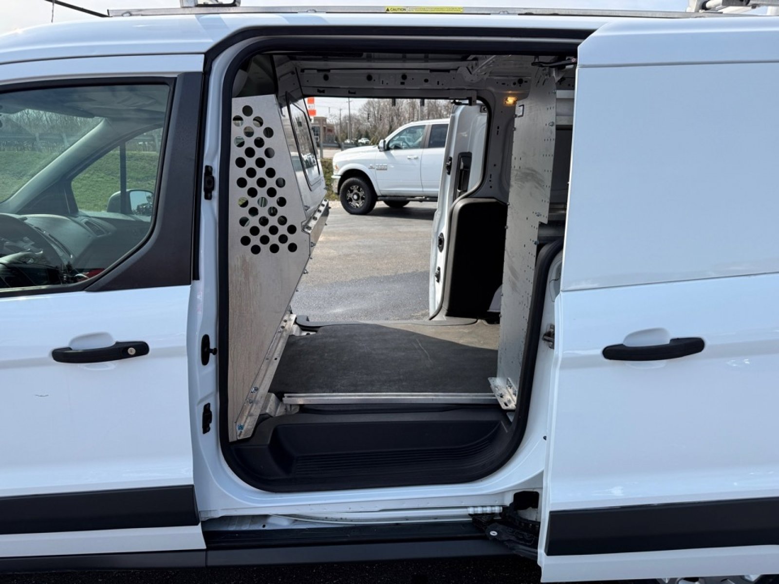 Used 2015 Ford Transit Connect XL FWD image 25