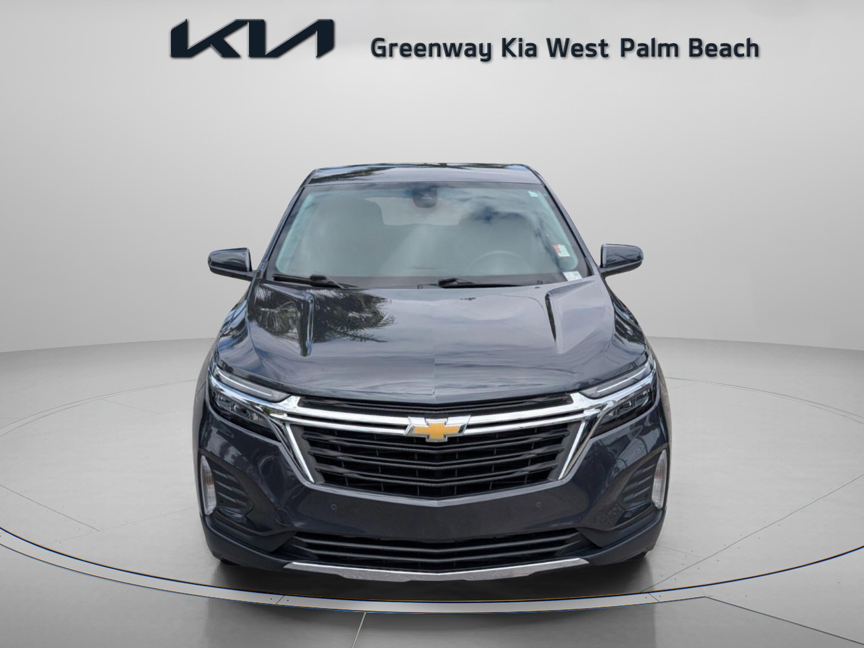Used 2023 Chevrolet Equinox LT FWD image 2