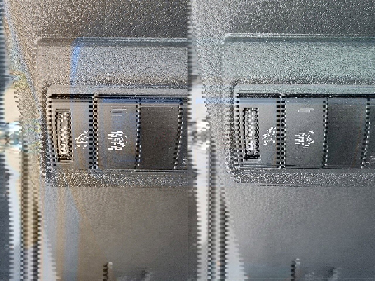 Used 2024 Toyota Corolla LE image 29