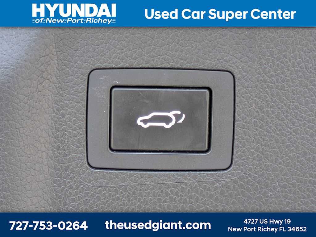 Used 2019 Hyundai Santa Fe XL FWD image 13