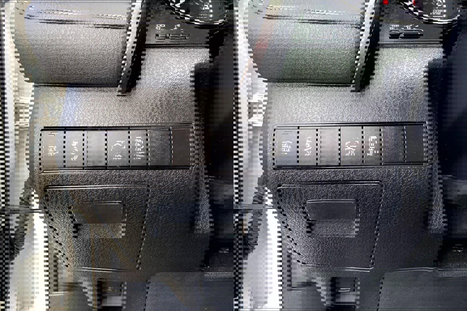 Used 2023 Toyota Camry SE image 32