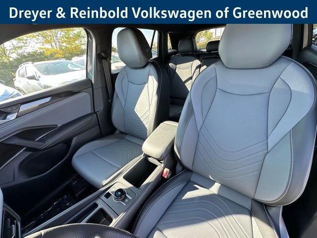 New 2025 Volkswagen Tiguan SE R-Line image 31