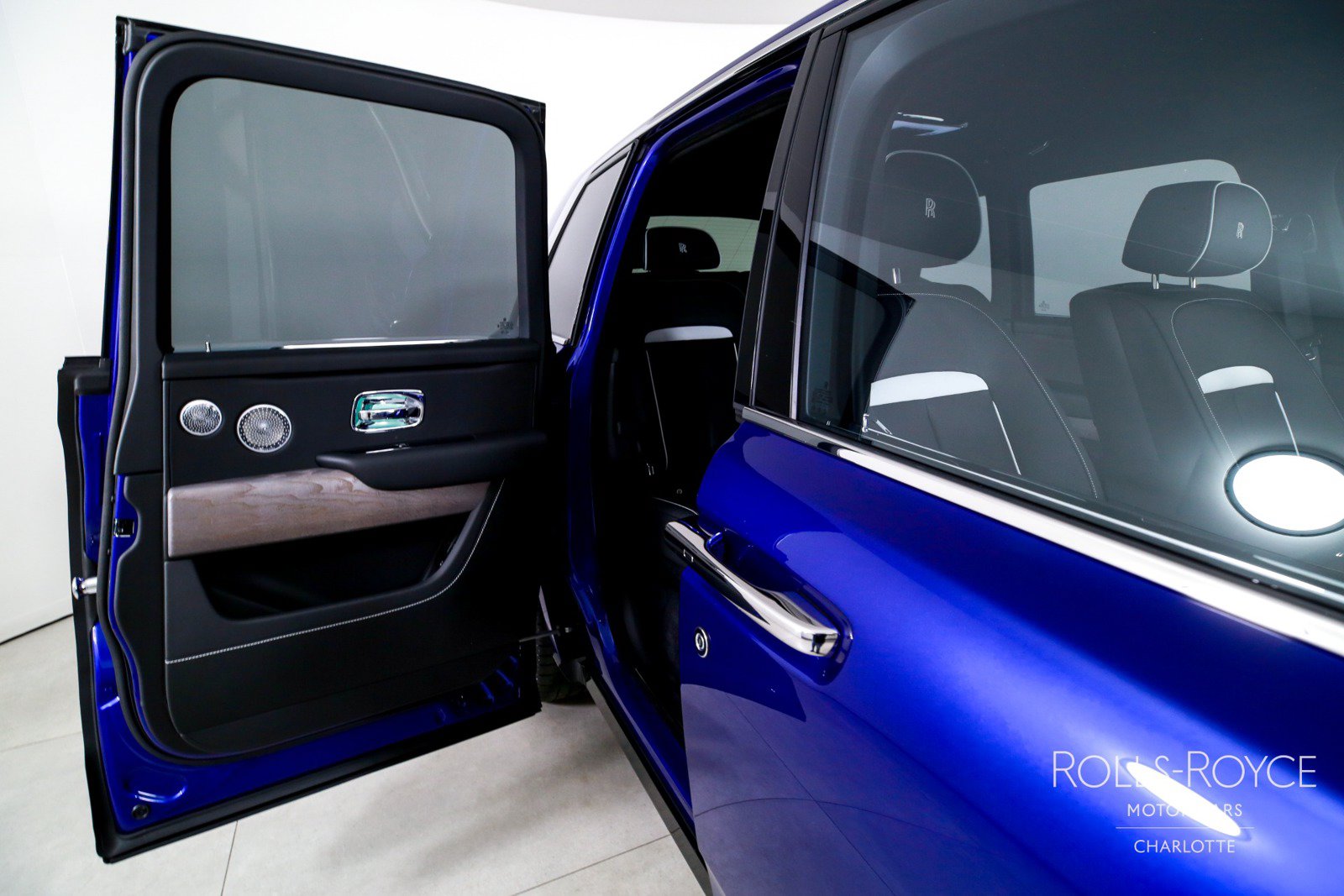 New 2026 Rolls-Royce Cullinan w/ Cullinan Package AWD/4WD image 29