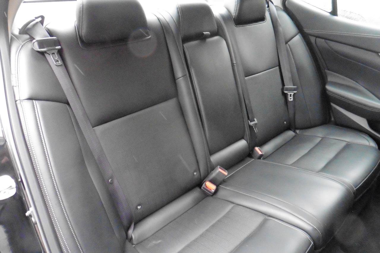 Used 2023 Nissan Maxima SL FWD image 15