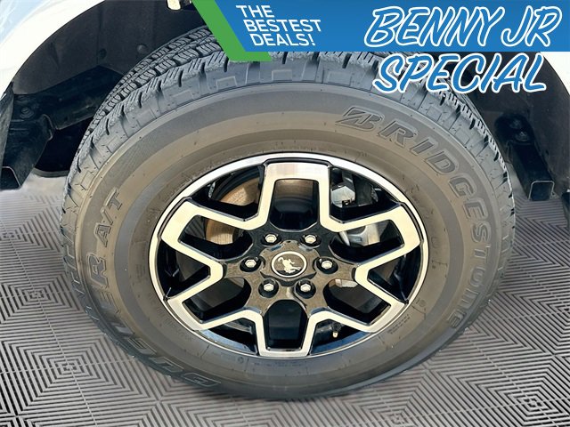 Used 2025 Ford Bronco Outer Banks image 31