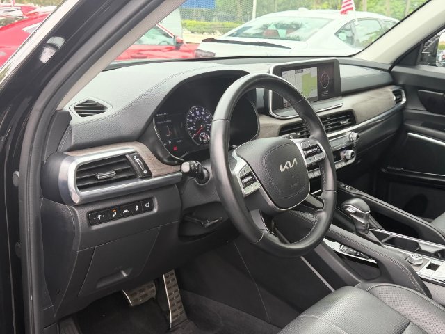 Used 2022 Kia Telluride SX w/ Towing Package FWD image 10