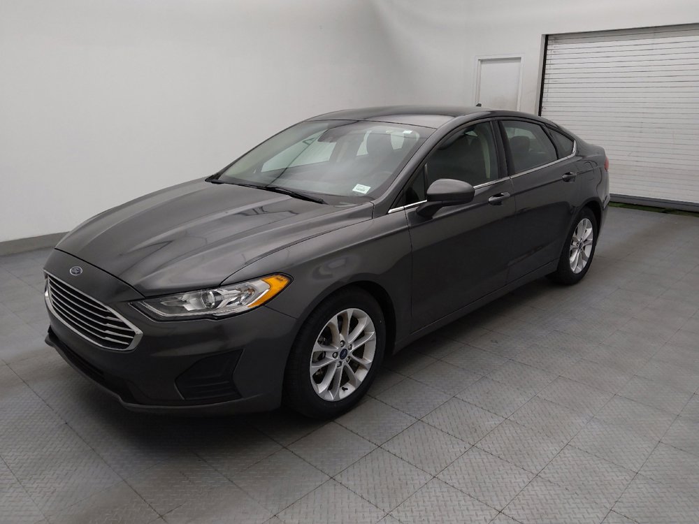 Used 2019 Ford Fusion SE FWD image 2