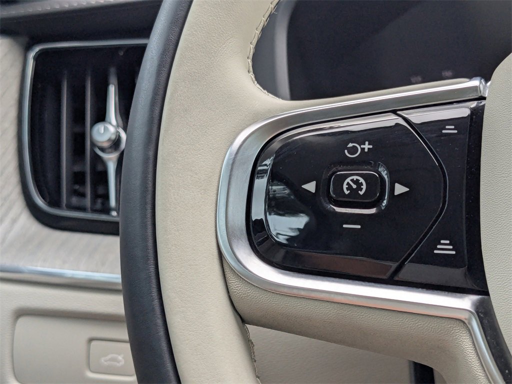 Certified 2023 Volvo XC60 B6 Ultimate image 33