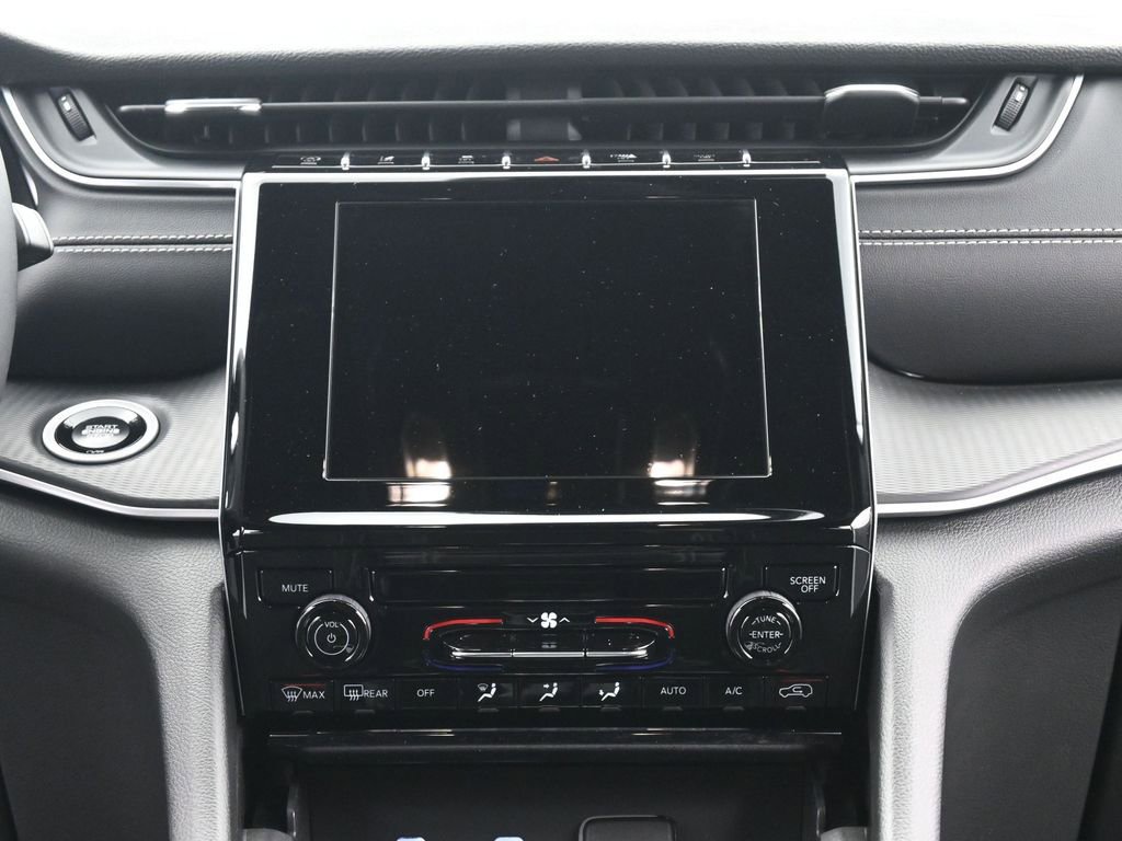 Used 2024 Jeep Grand Cherokee Laredo image 26