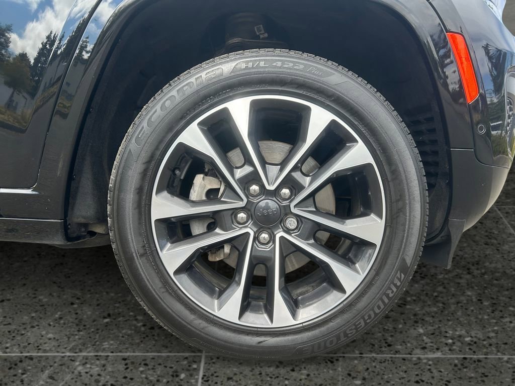 Used 2022 Jeep Grand Cherokee Overland w/ Adv Protech Group III image 9