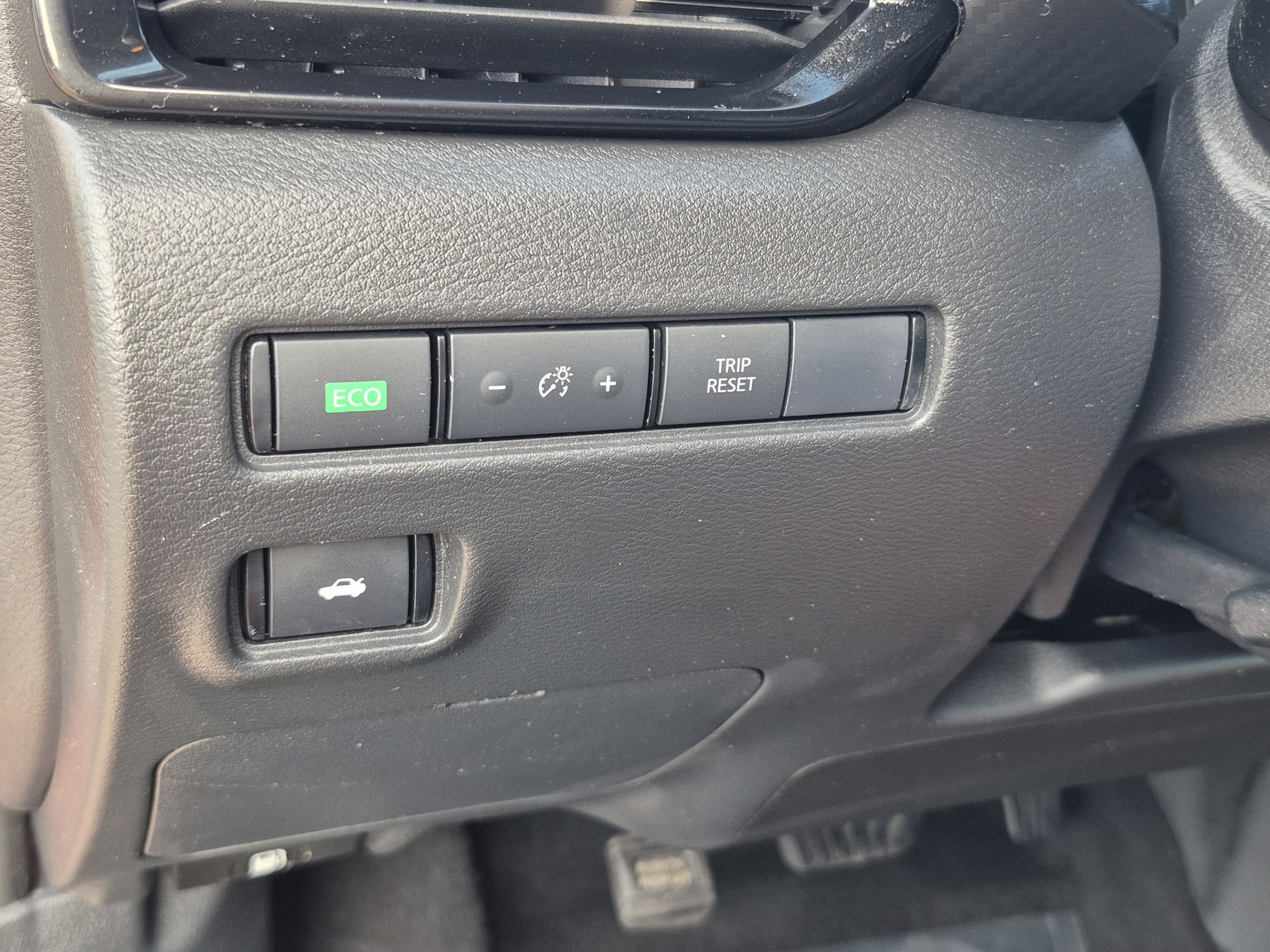 Certified 2024 Nissan Sentra SV FWD image 29
