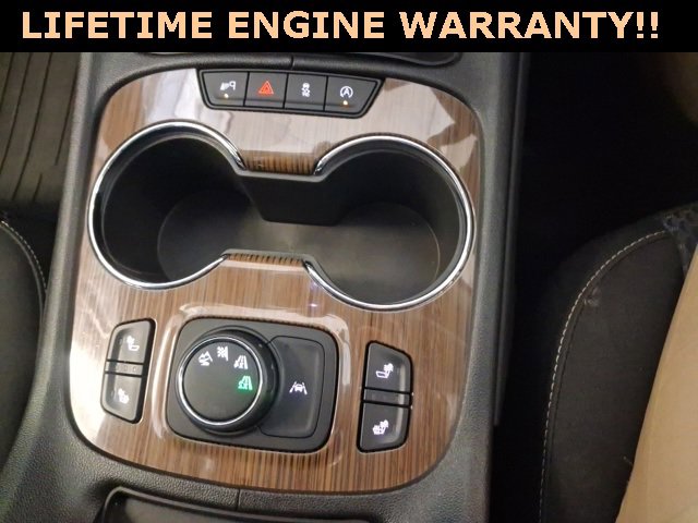 Used 2023 GMC Acadia SLE w/ Driver Convenience Package image 8