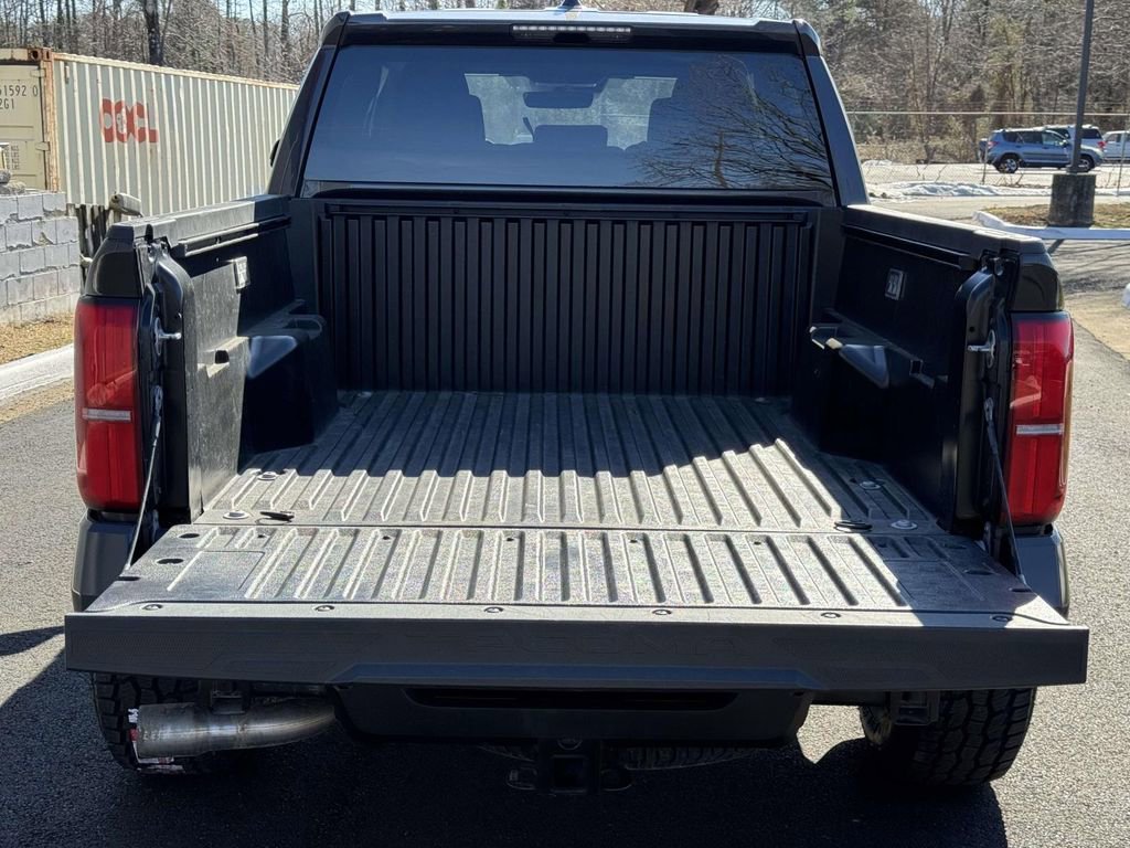 Used 2025 Toyota Tacoma TRD Off-Road image 16