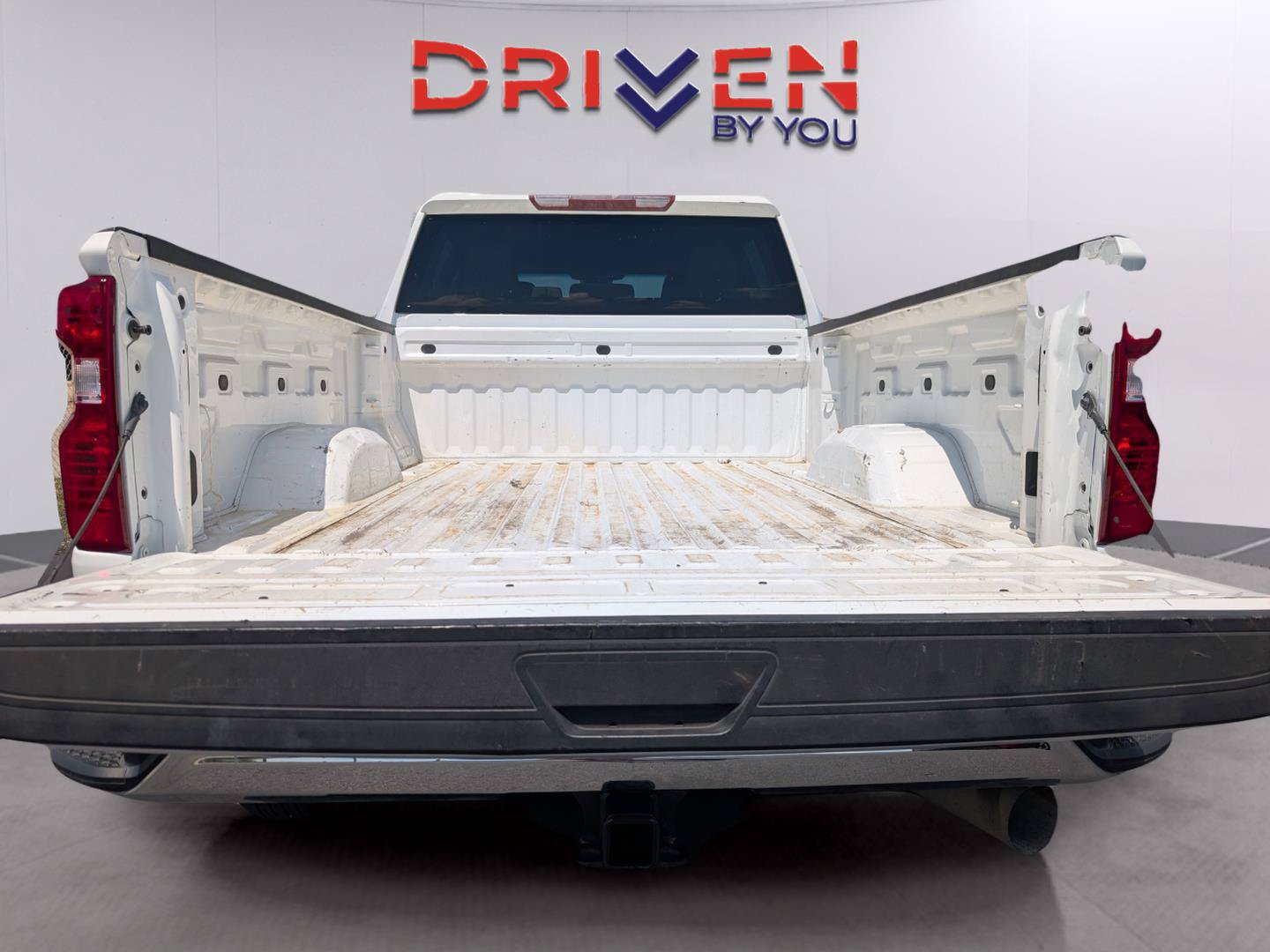 Used 2024 Chevrolet Silverado 2500 LT AWD/4WD image 9