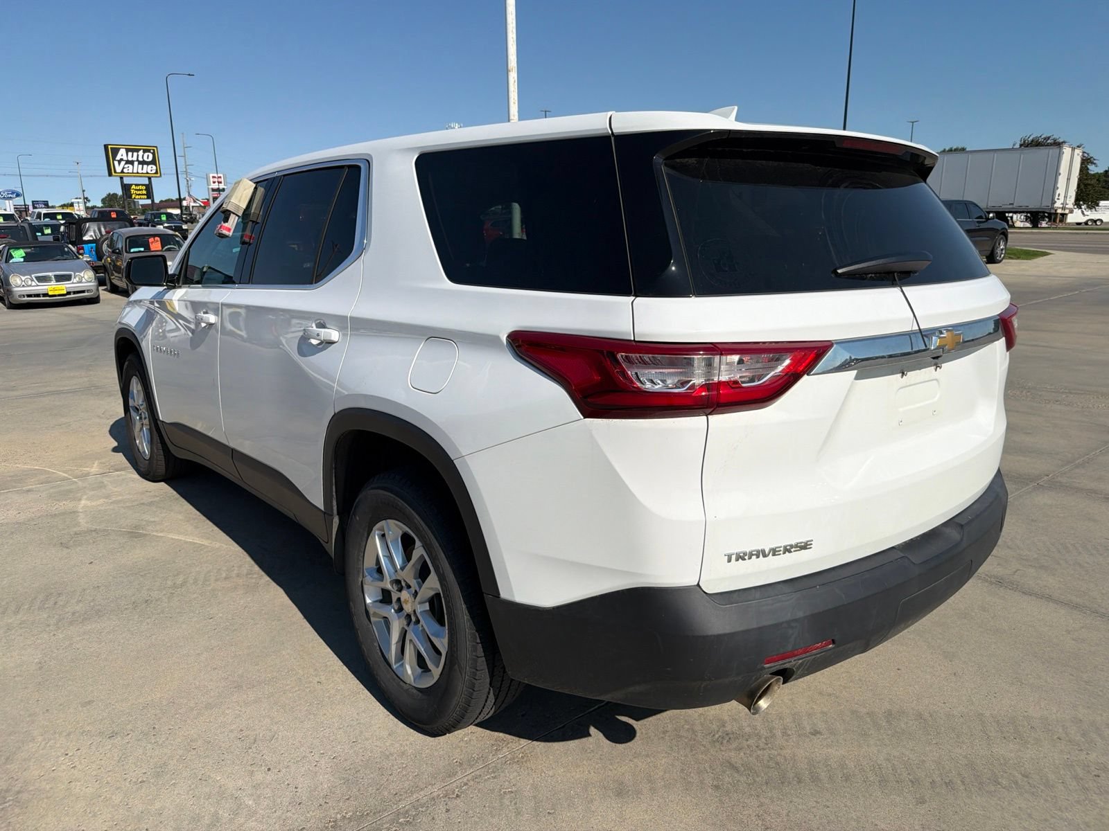 Used 2018 Chevrolet Traverse LS FWD image 6